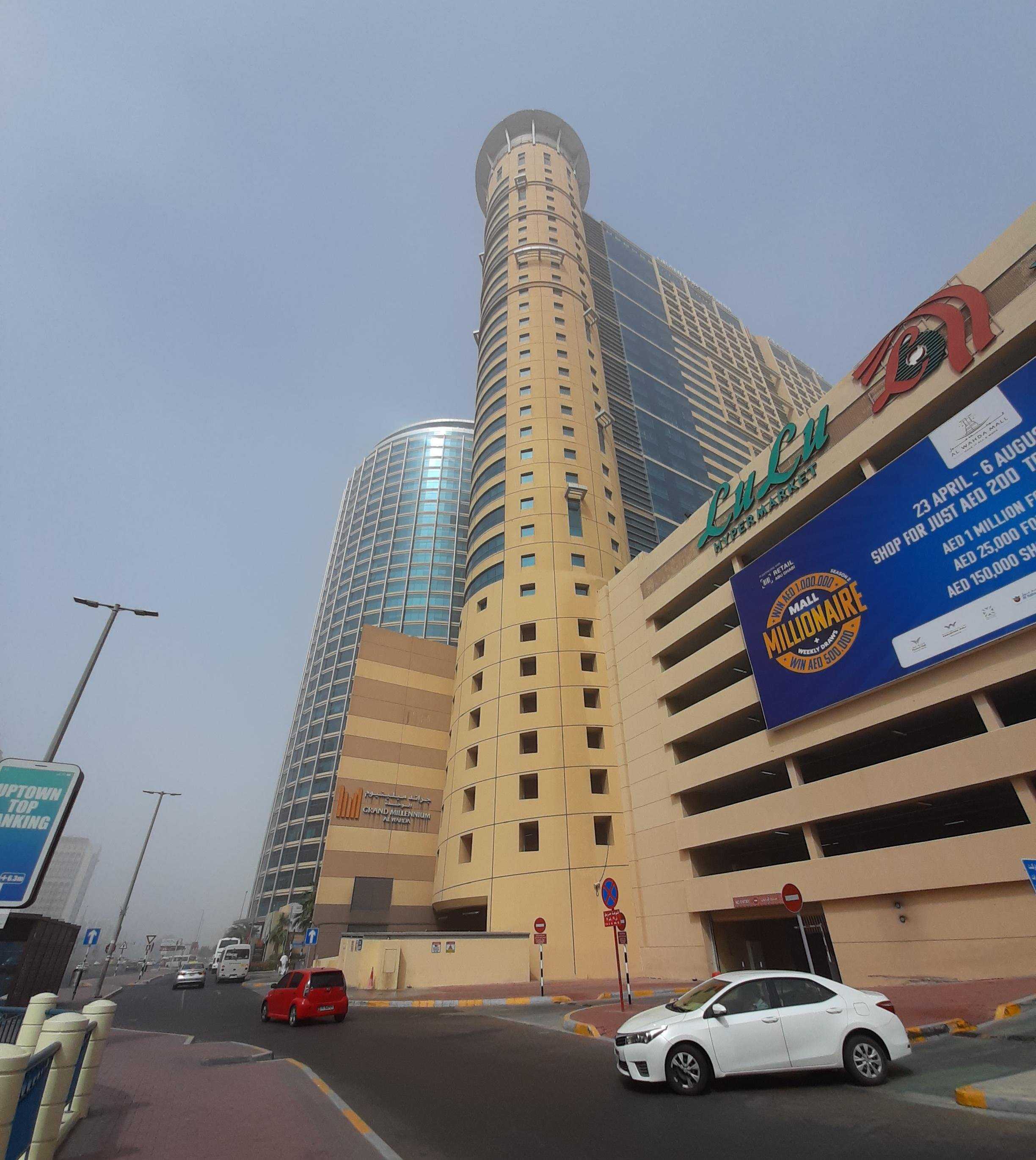 hotel Grand Millennium Al Wahda photo 2