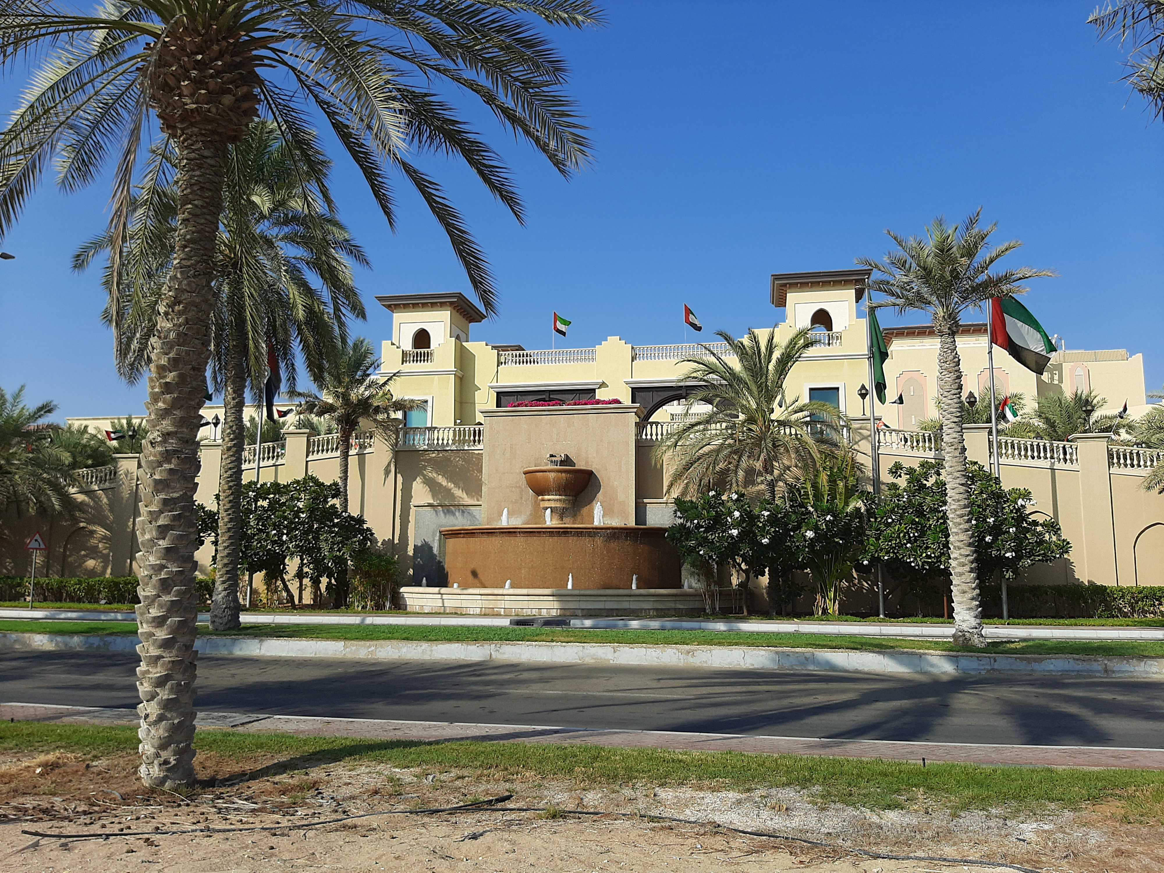 hotel Shangri-La Qaryat Al Beri photo 2